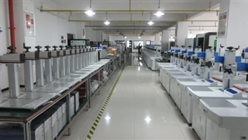 Torri engrafiad laser ar gyfer dillad