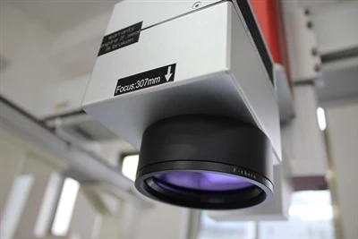 Theori ffocws auto marcio laser